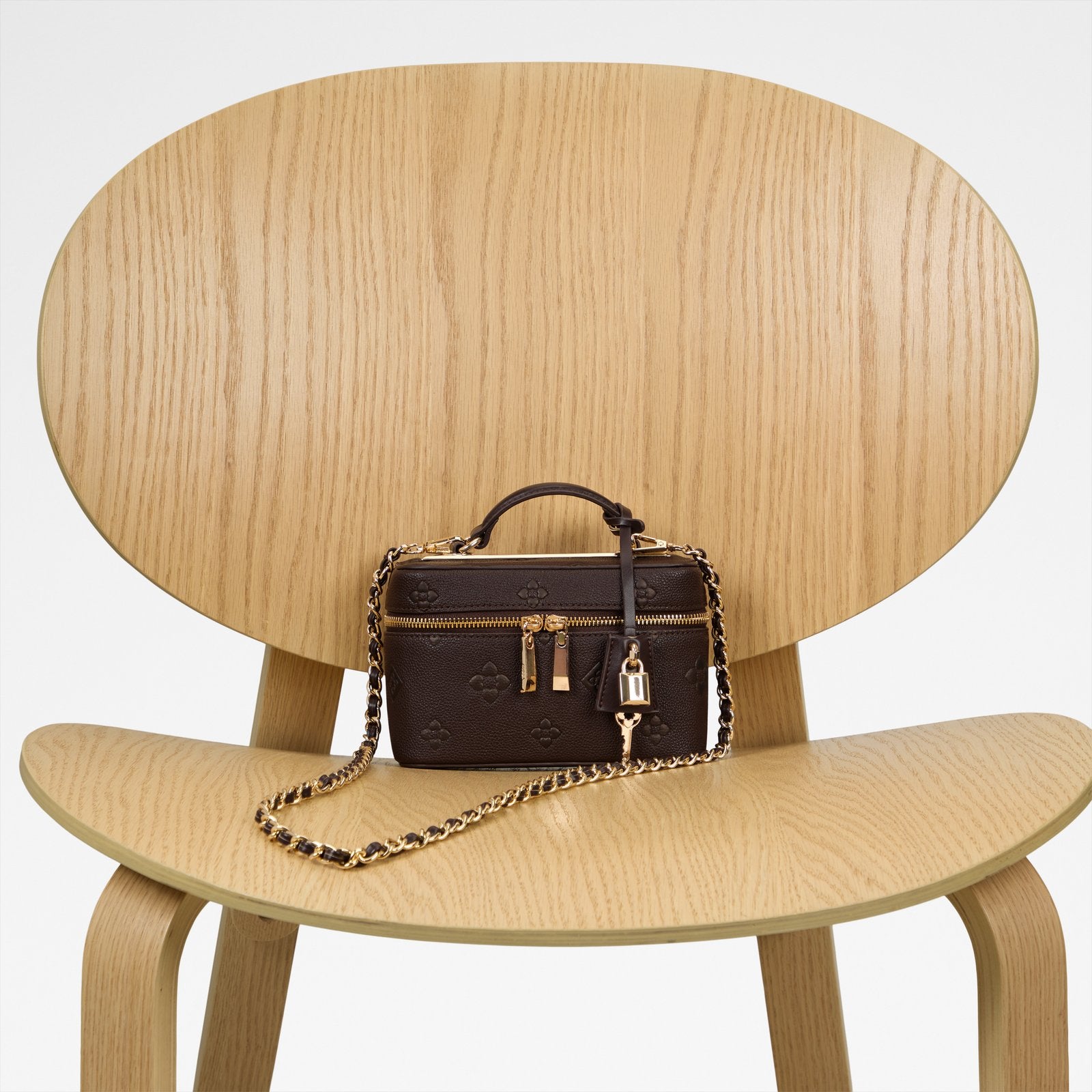 Basma / Vanity Case
