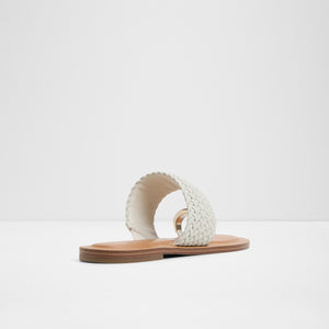 Beachwalk / صنادل مسطحة