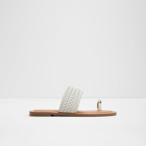 Beachwalk / صنادل مسطحة