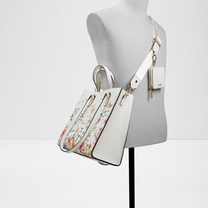 Bellona / Satchel