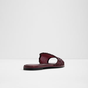Bessy / Flat Sandals