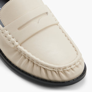 Bobbyy \ Loafers