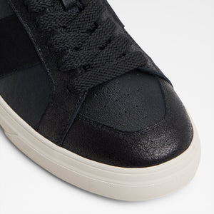 Braxton / Sneakers