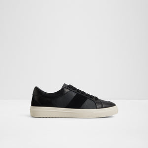 Braxton / Sneakers
