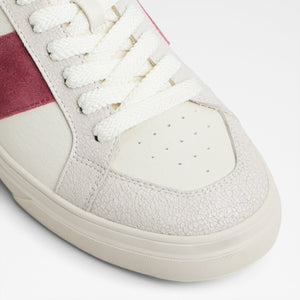 Braxton / Sneakers