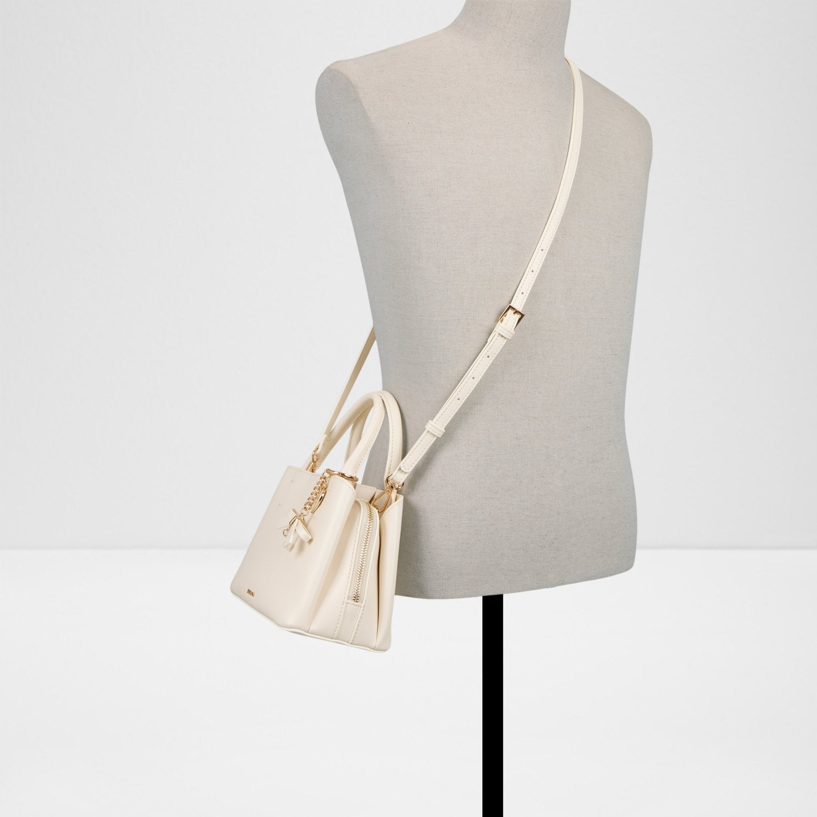 Britbow / Satchel