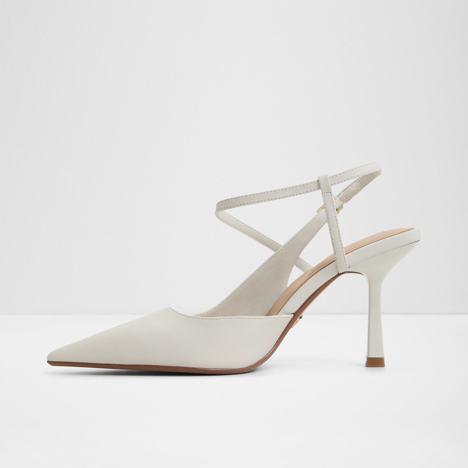 Brunette / Heeled Shoes