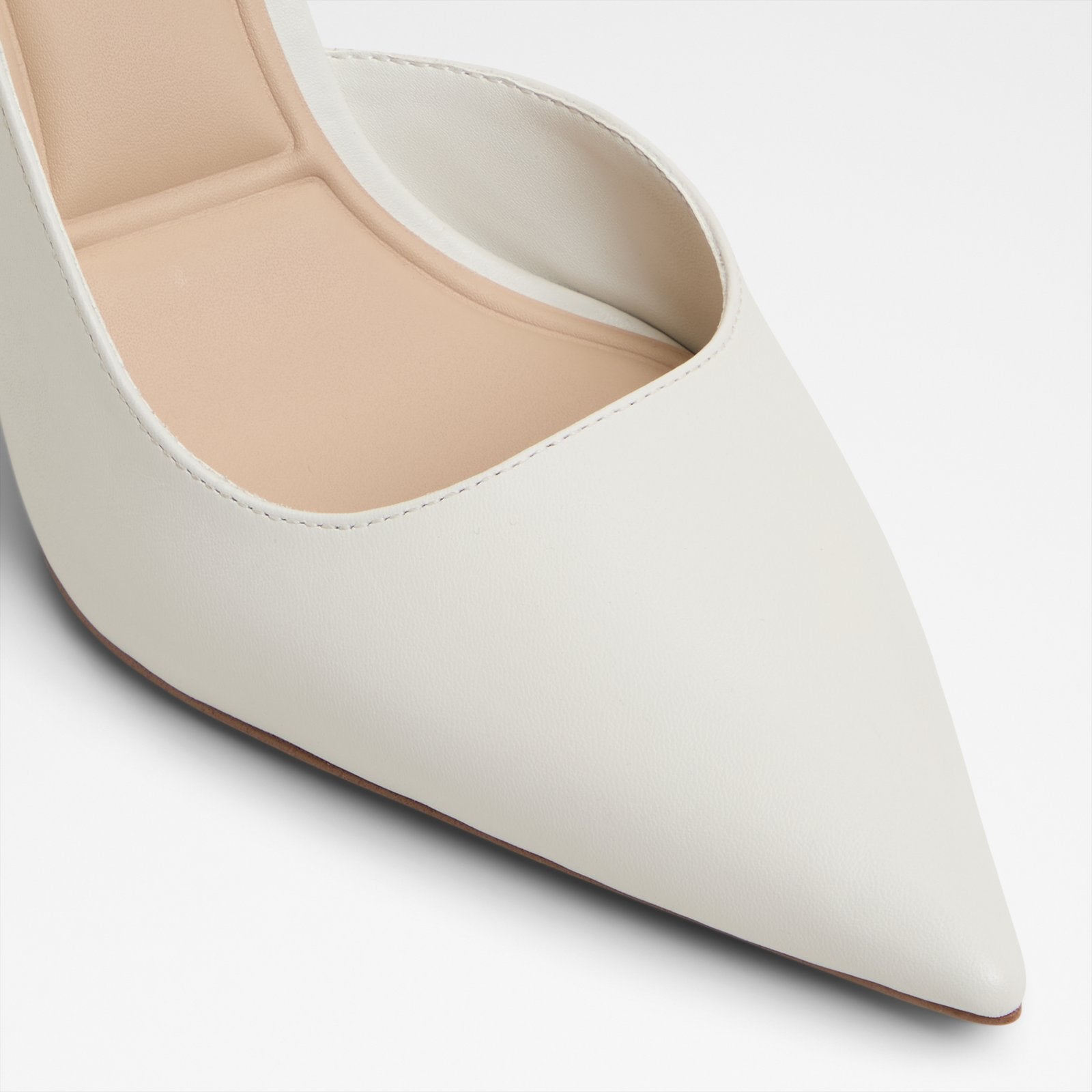 Brunette / Heeled Shoes