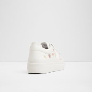 Brynlee / Sneakers