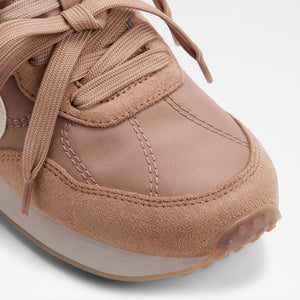 Caely / Sneakers