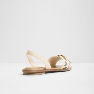 Calelian / Flat Sandals
