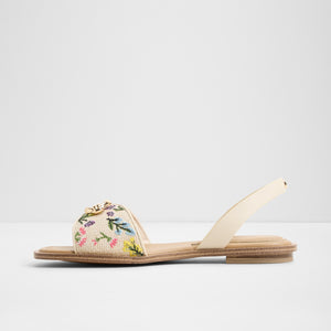 Calelian / Flat Sandals