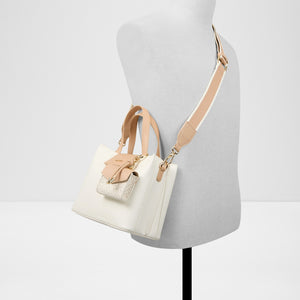 Caliora / Satchel