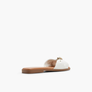 Cammiee \ Flat Sandals