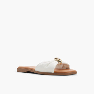Cammiee \ Flat Sandals