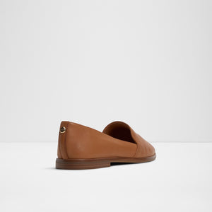 Caraelia / Slip Ons