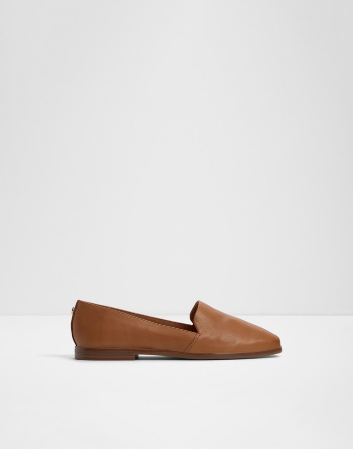 Caraelia / Slip Ons