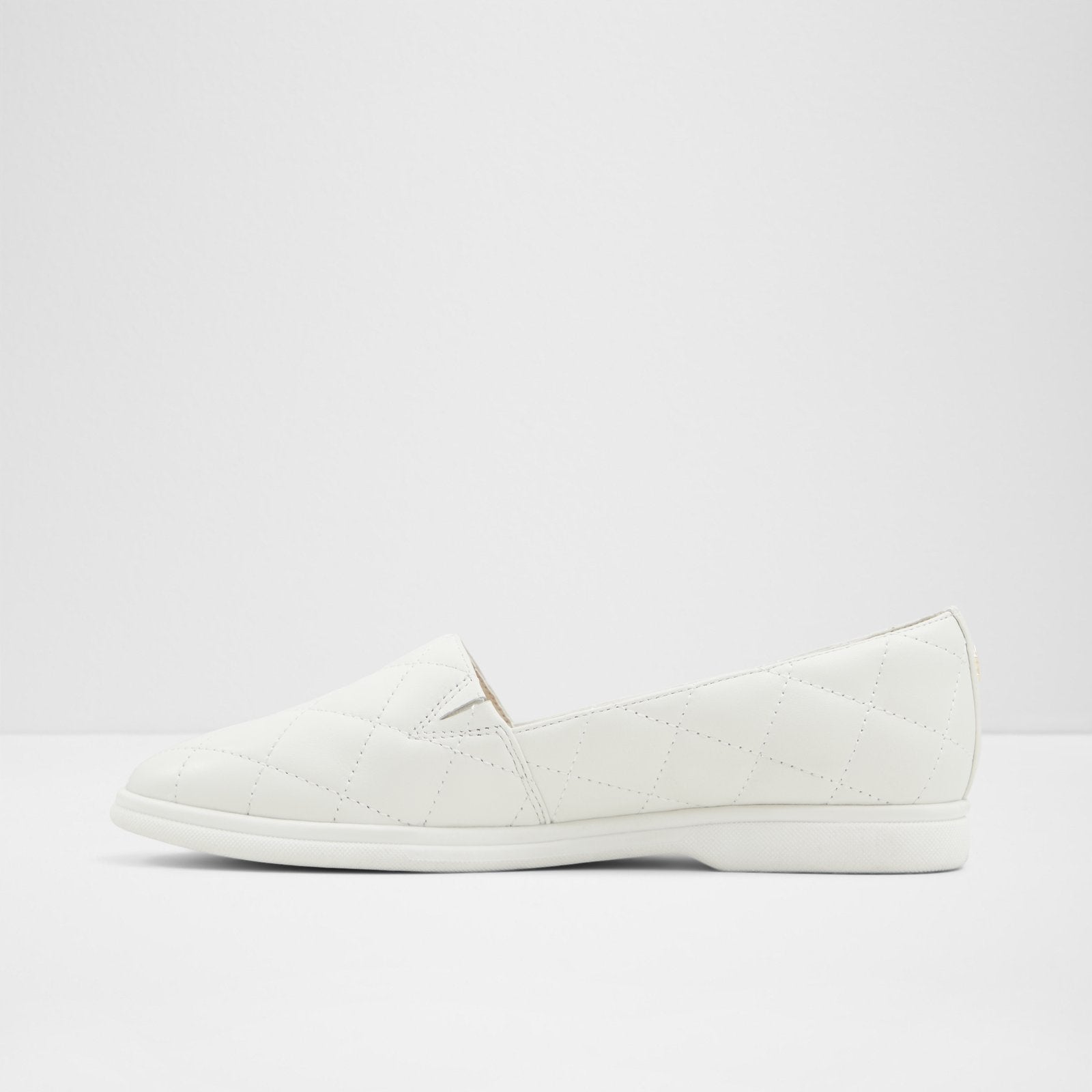Caraennon / Slip Ons
