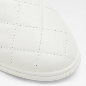Caraennon / Slip Ons