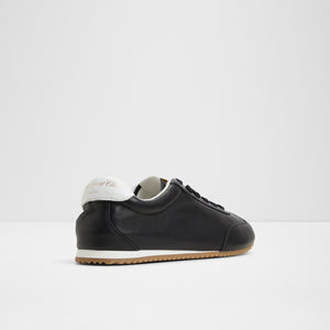 Carefree / Sneakers