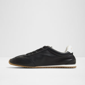 Carefree / Sneakers