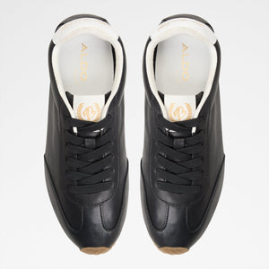 Carefree / Sneakers