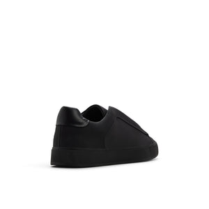 Carlowe / Slip Ons