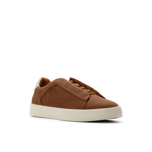 Carlowe / Slip Ons
