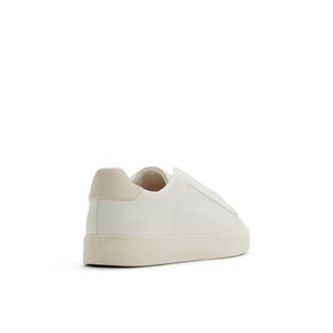 Carlowe / Slip Ons