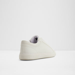 Carlson / Sneakers