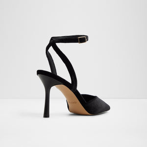 Carolling / Heeled Shoes