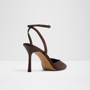 Carolling / Heeled Shoes