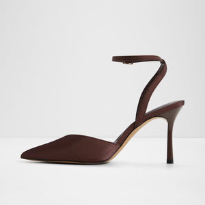 Carolling / Heeled Shoes