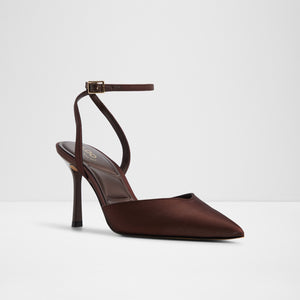 Carolling / Heeled Shoes