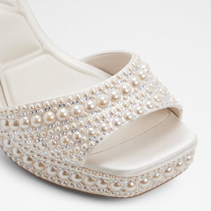 Chicgleam / Heeled Sandals