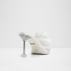 Cinderellamule / Heeled Sandals