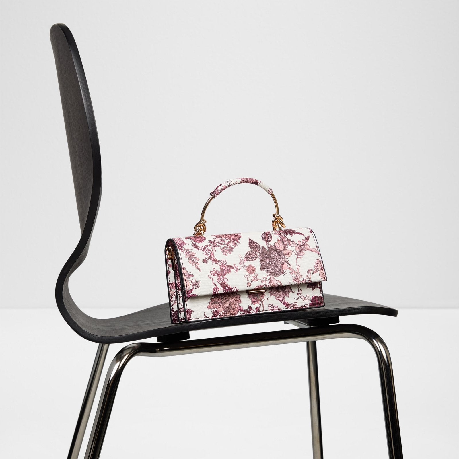 Classicera / Top Handle