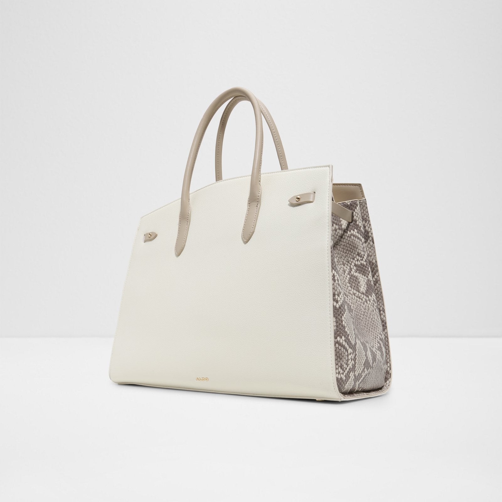 Claudiea / Tote