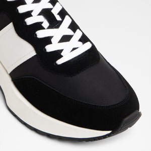 Clubkicks / أحذية رياضية