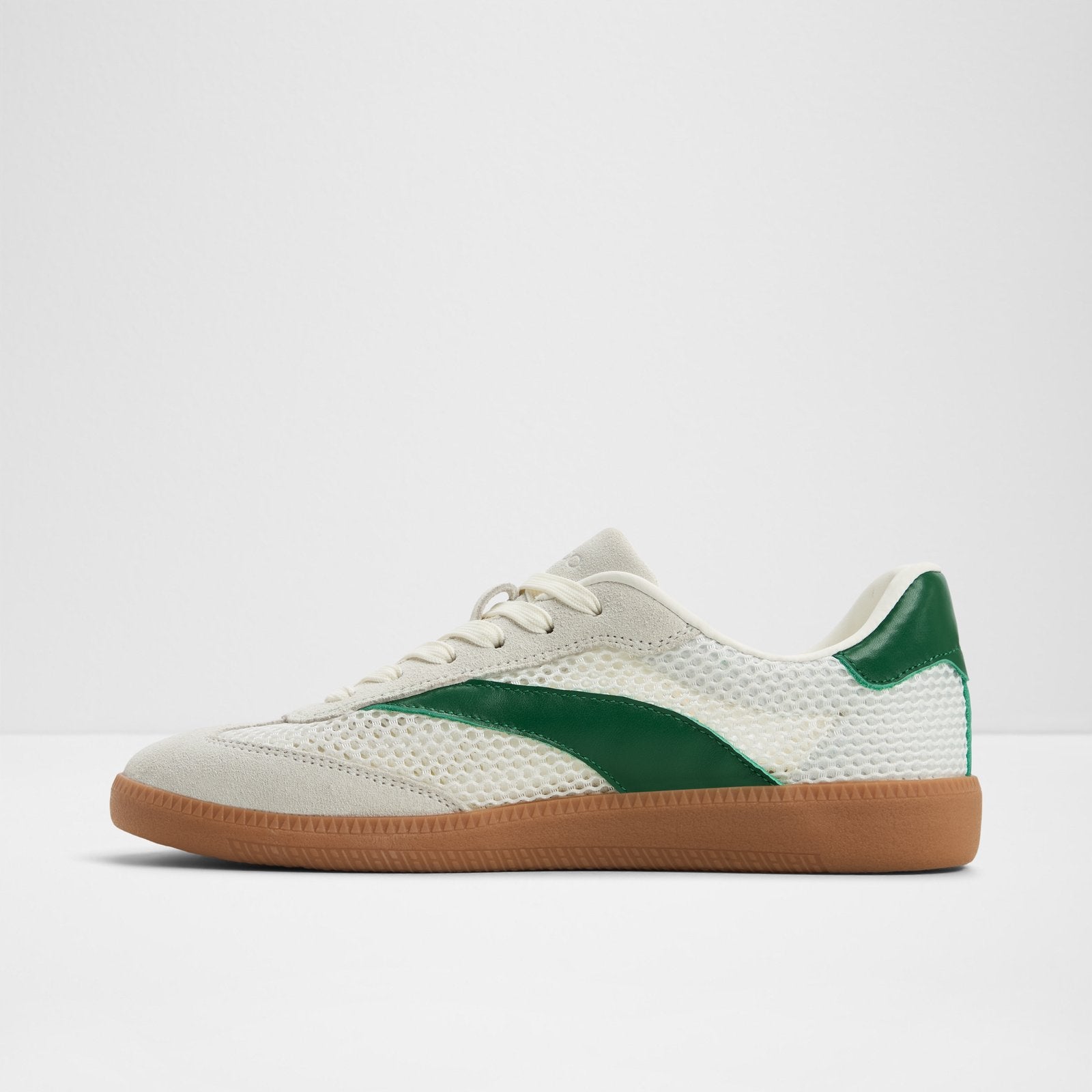 Clubstyle / أحذية رياضية
