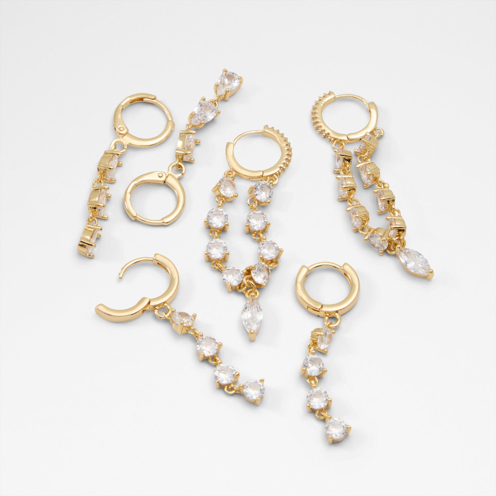 Colettee / Earring Set