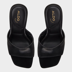 Comacan / Heeled Sandals
