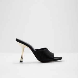 Comacan / Heeled Sandals