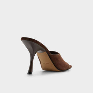 Comacan / Heeled Sandals