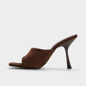 Comacan / Heeled Sandals