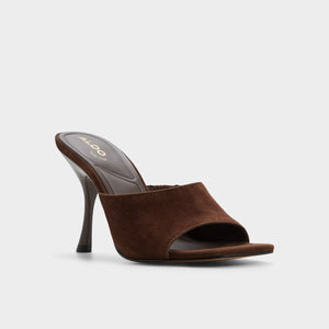 Comacan / Heeled Sandals
