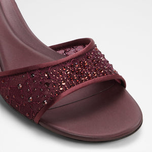 Commodine / Heeled Sandals