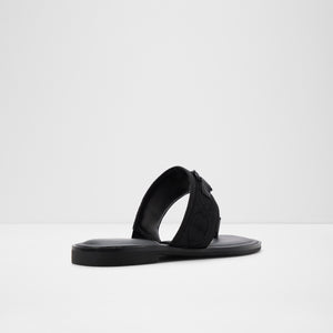 Coralynna / Flat Sandals