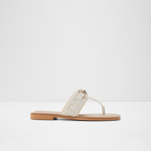 Coralynna / Flat Sandals