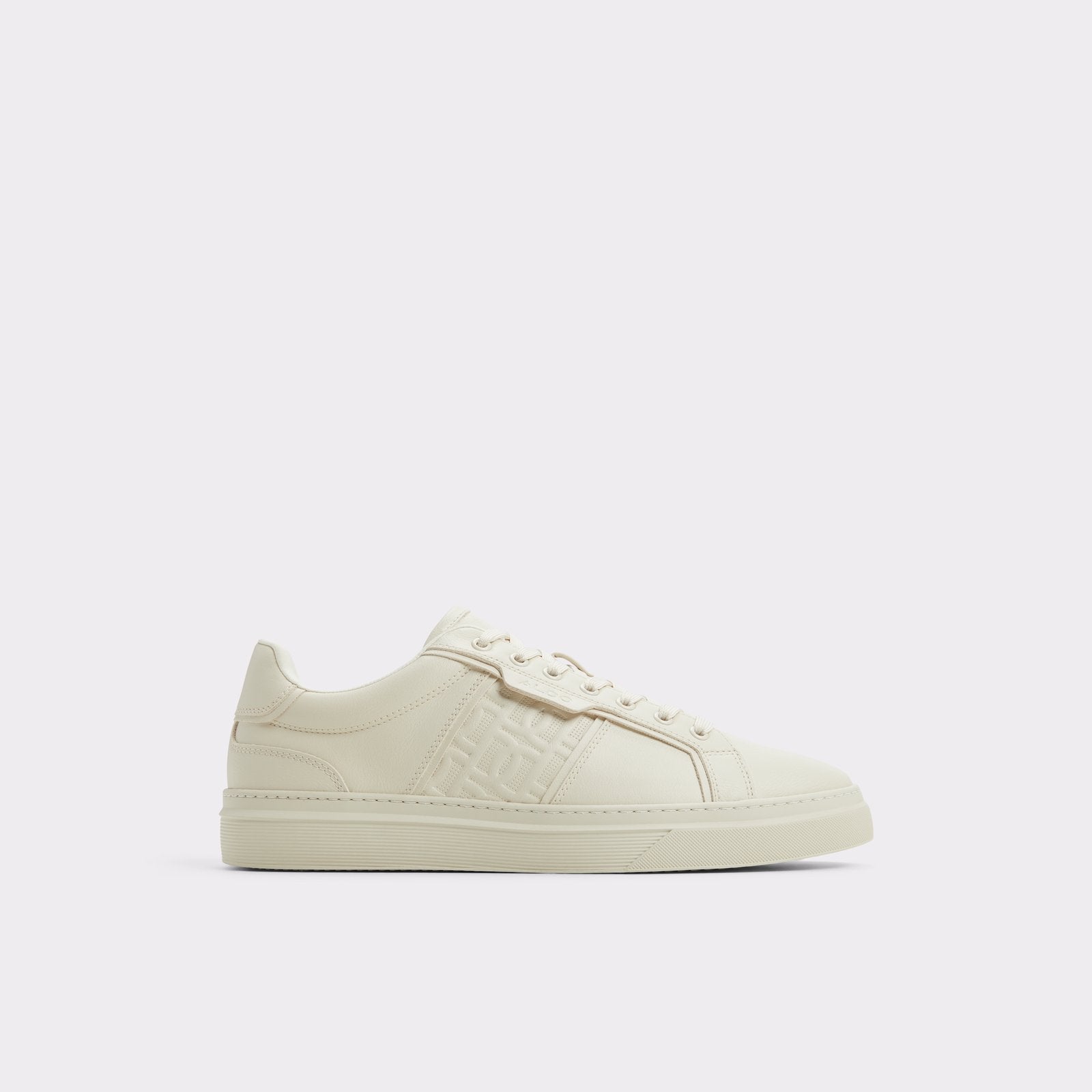 Courtline / Sneakers